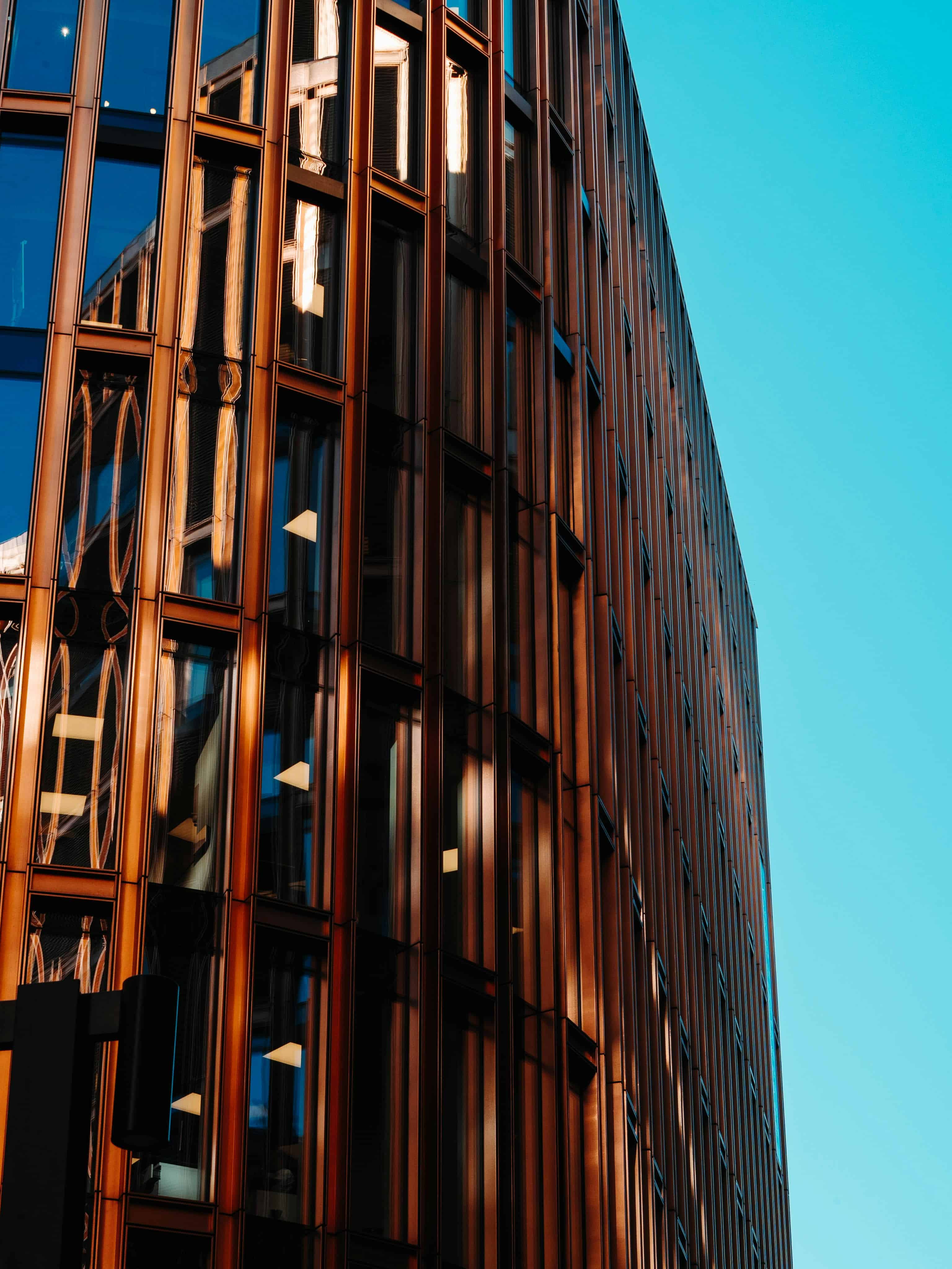 De gamle holder fast i murstenene og blokerer unges boligdrømme. Det er tid til at tænke nyt